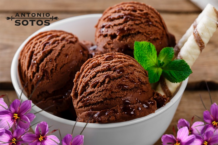Saffron chocolate ice cream