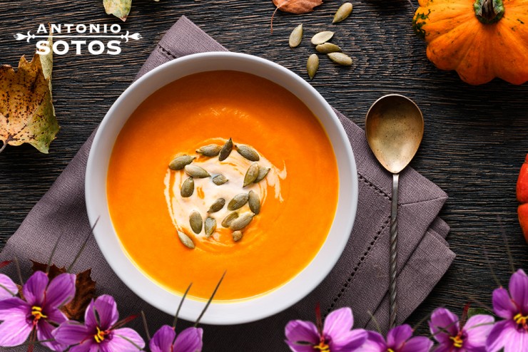 Saffron pumpkin soup