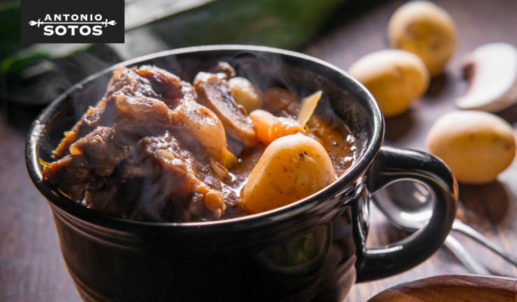 Saffron enriched oxtail stew
