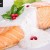 Salmon with saffron and pomegranate sauce, a recipe with Christmas nuances